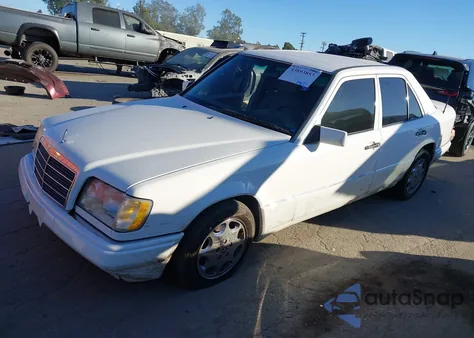 1995 Mercedes-Benz E 320 Base/320 Special from USA, damaged, VIN WDBEA32E9SC193150